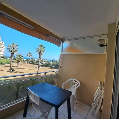 Le Reve Mediteranneen, Vue Sur La Et Piscine